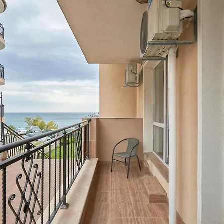 Private 1-bd With Balcony In By Flat Mаnаger Apartment *