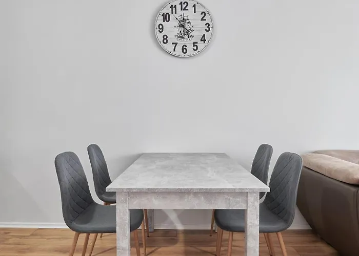 Апартамент Private 1-bd With Balcony In By Flat Mаnаger *